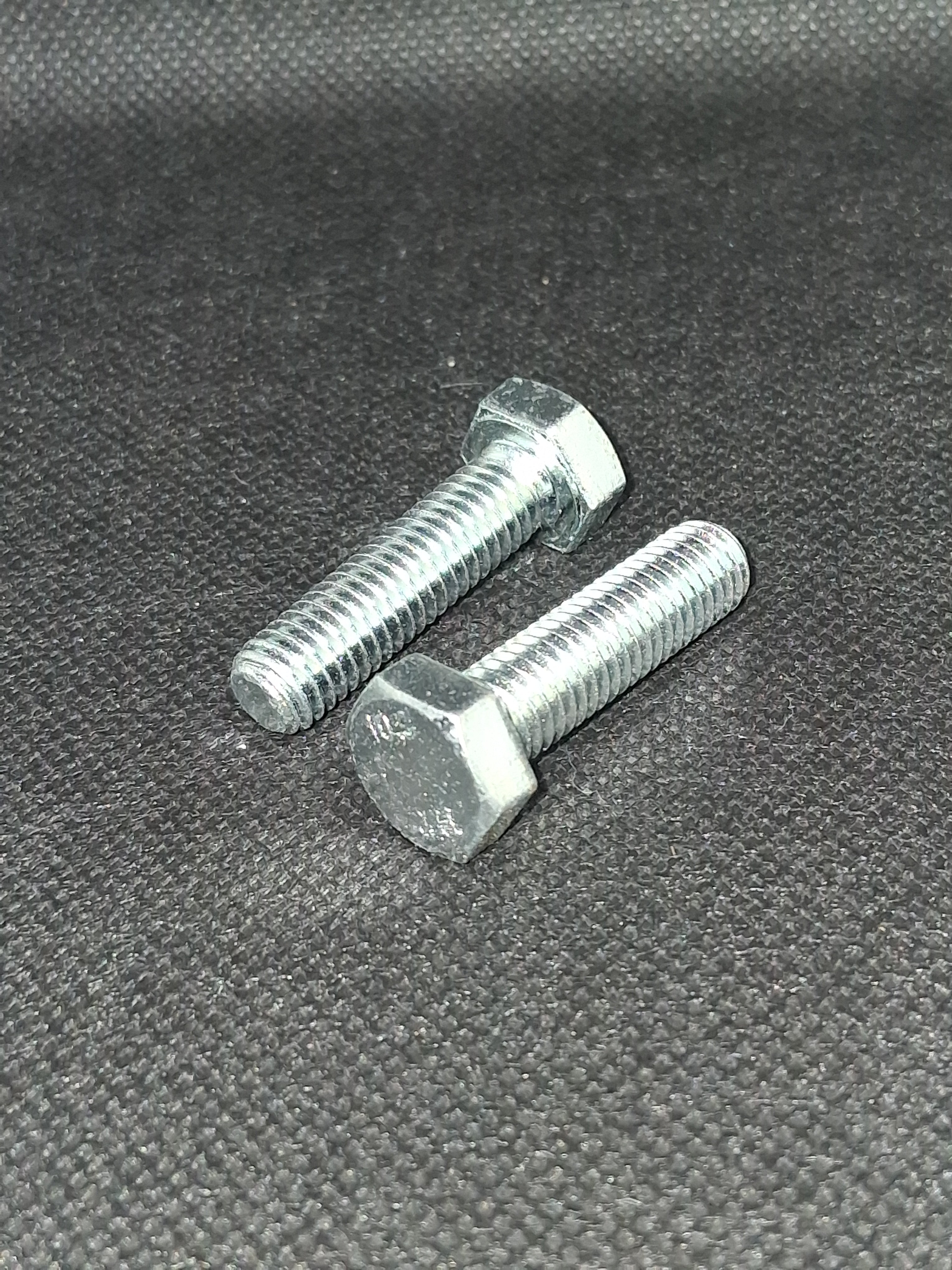M8-1.25 x 30mm Class 10.9 Zinc Plated Metric Hex Bolt