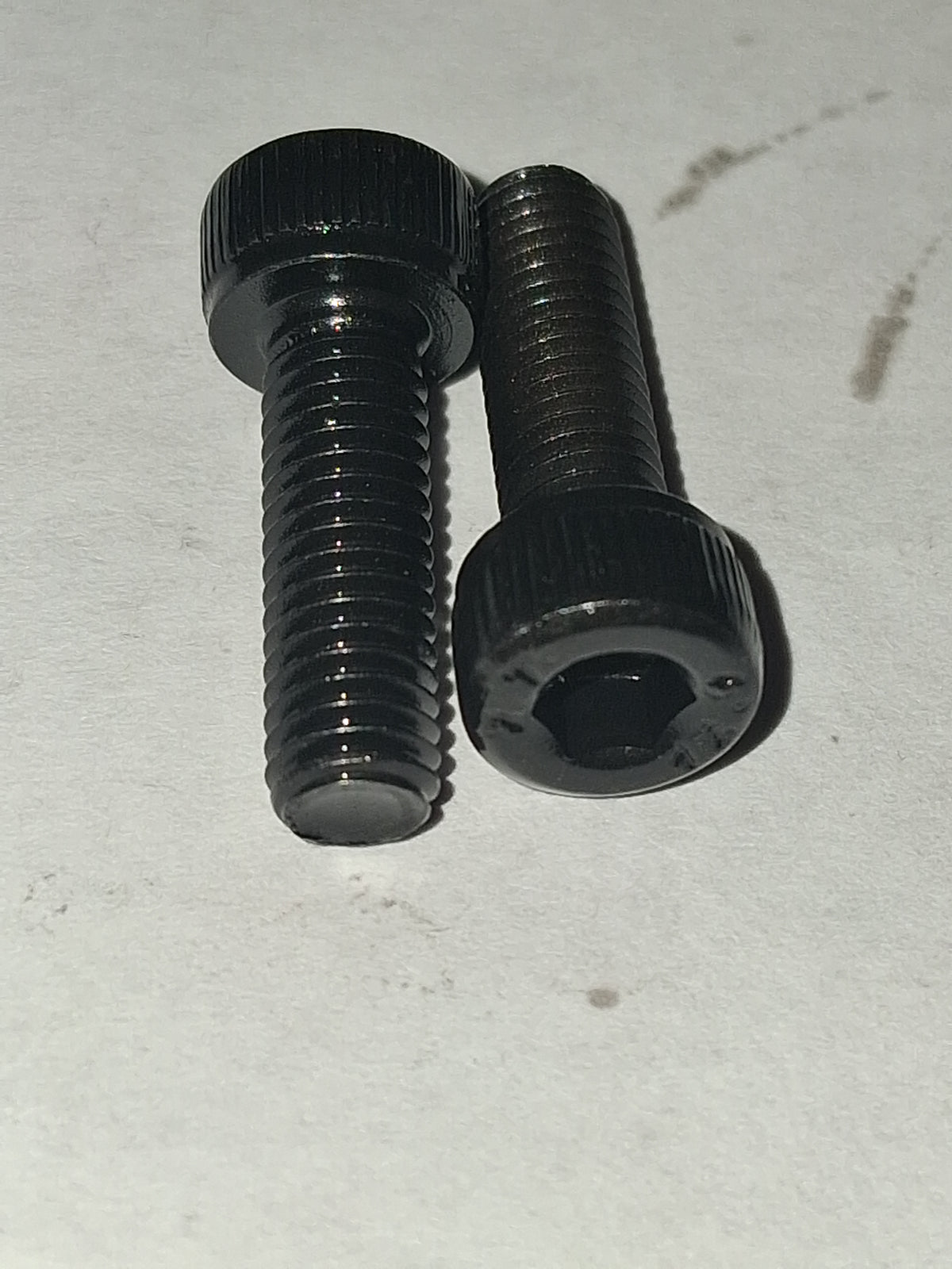 M5 × 20mm Black Socket Head Cap Screw – DIN 912