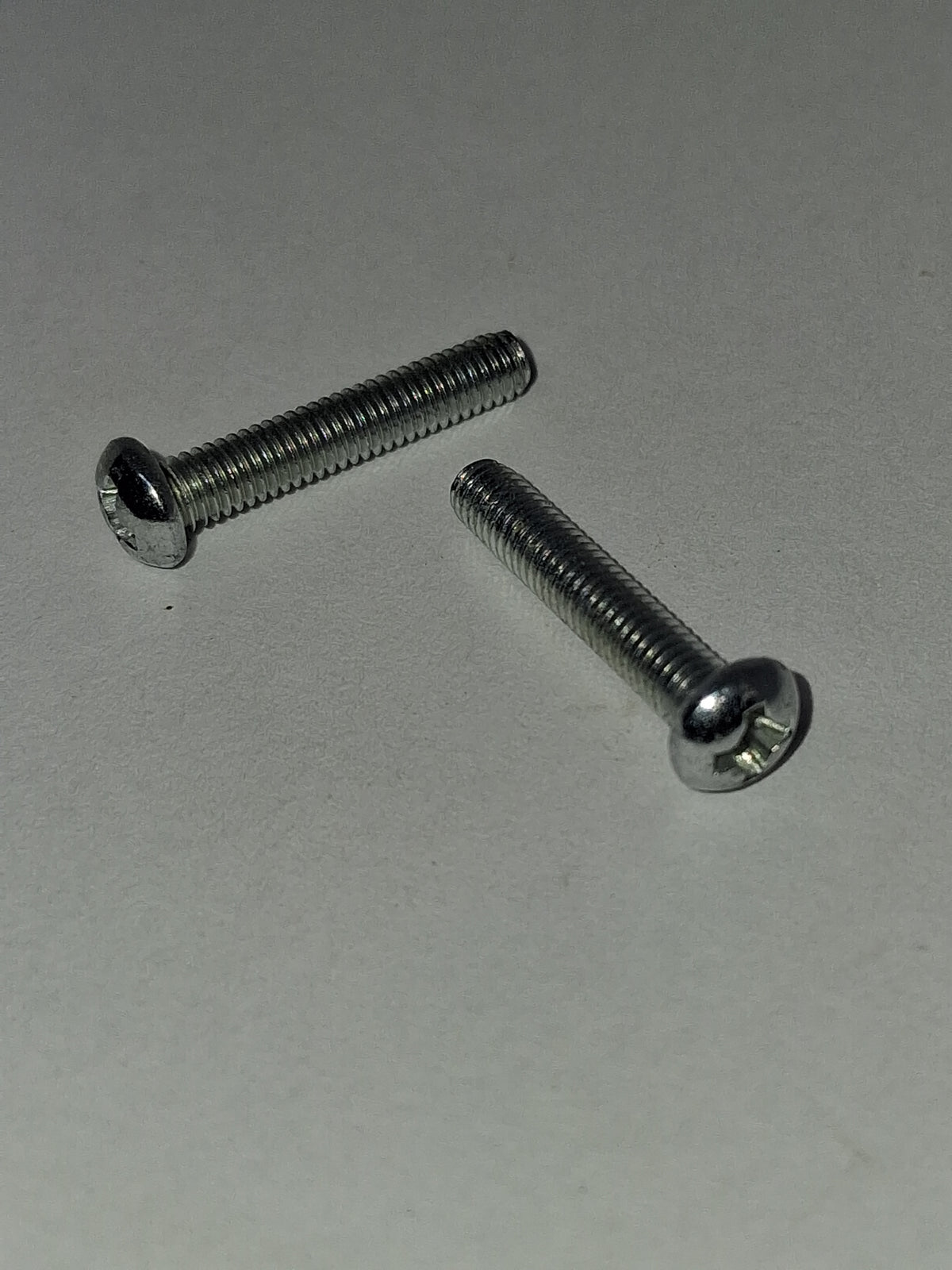 M3 × 16mm Phillips Pan Head Machine Screw – Zinc-Plated