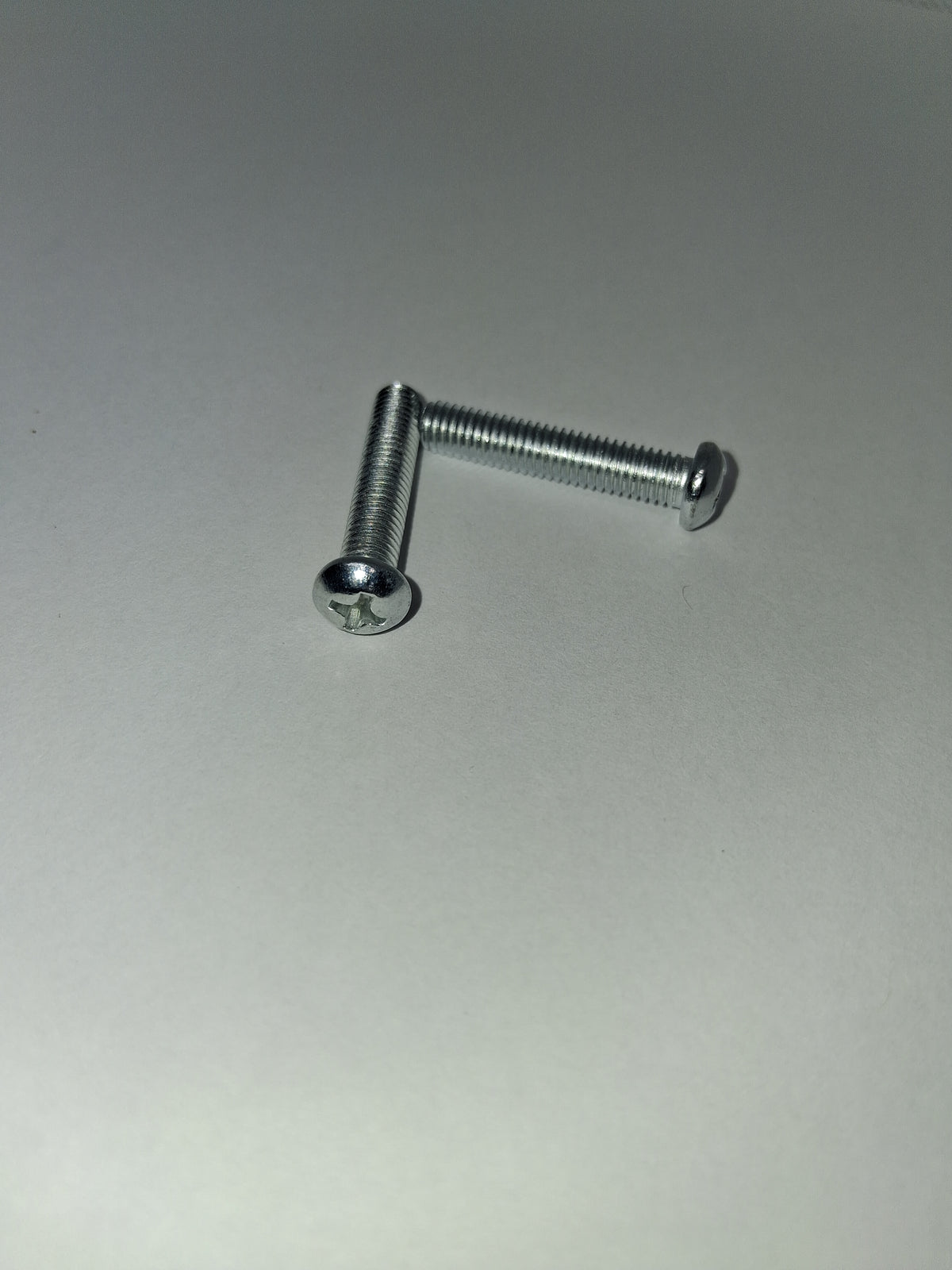 M5 × 25mm Phillips Pan Head Machine Screw – Metric