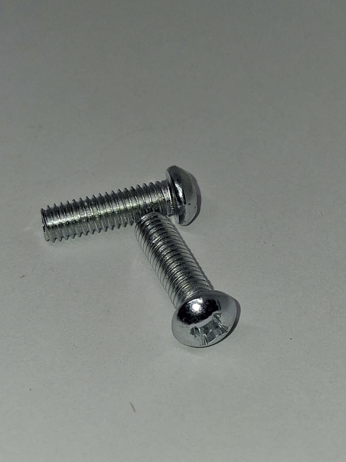 M6 × 20mm Phillips Pan Head Machine Screw – Zinc-Plated