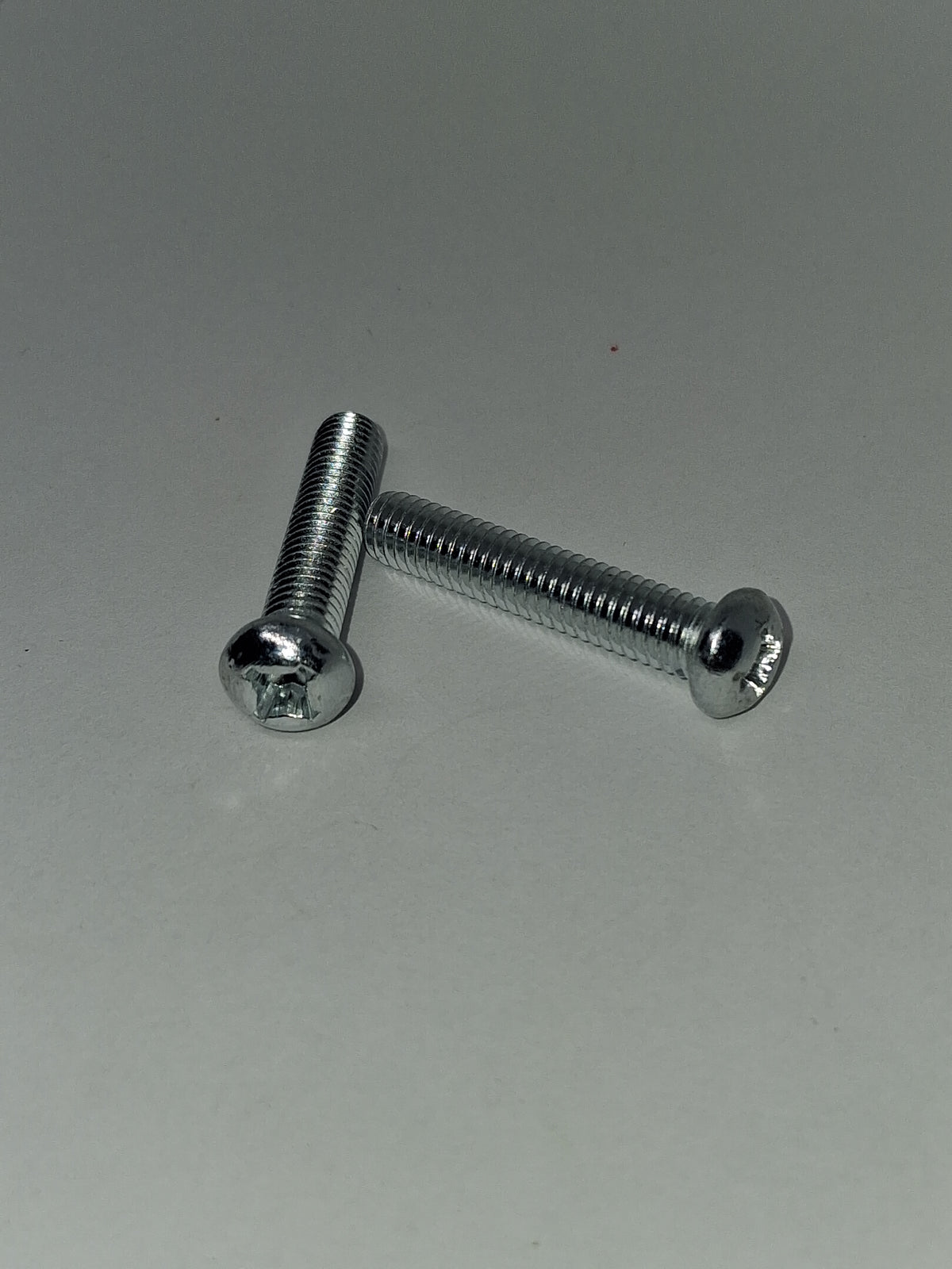 M6 × 30mm Phillips Pan Head Machine Screw – Metric